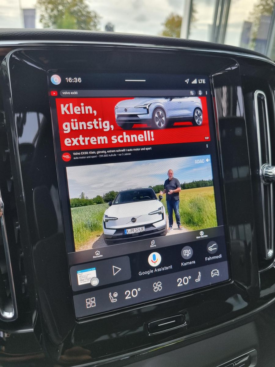 Fahrzeugabbildung Volvo XC40 B4 Ultra Dark '20 Zoll,Glasdach, 360-Cam'