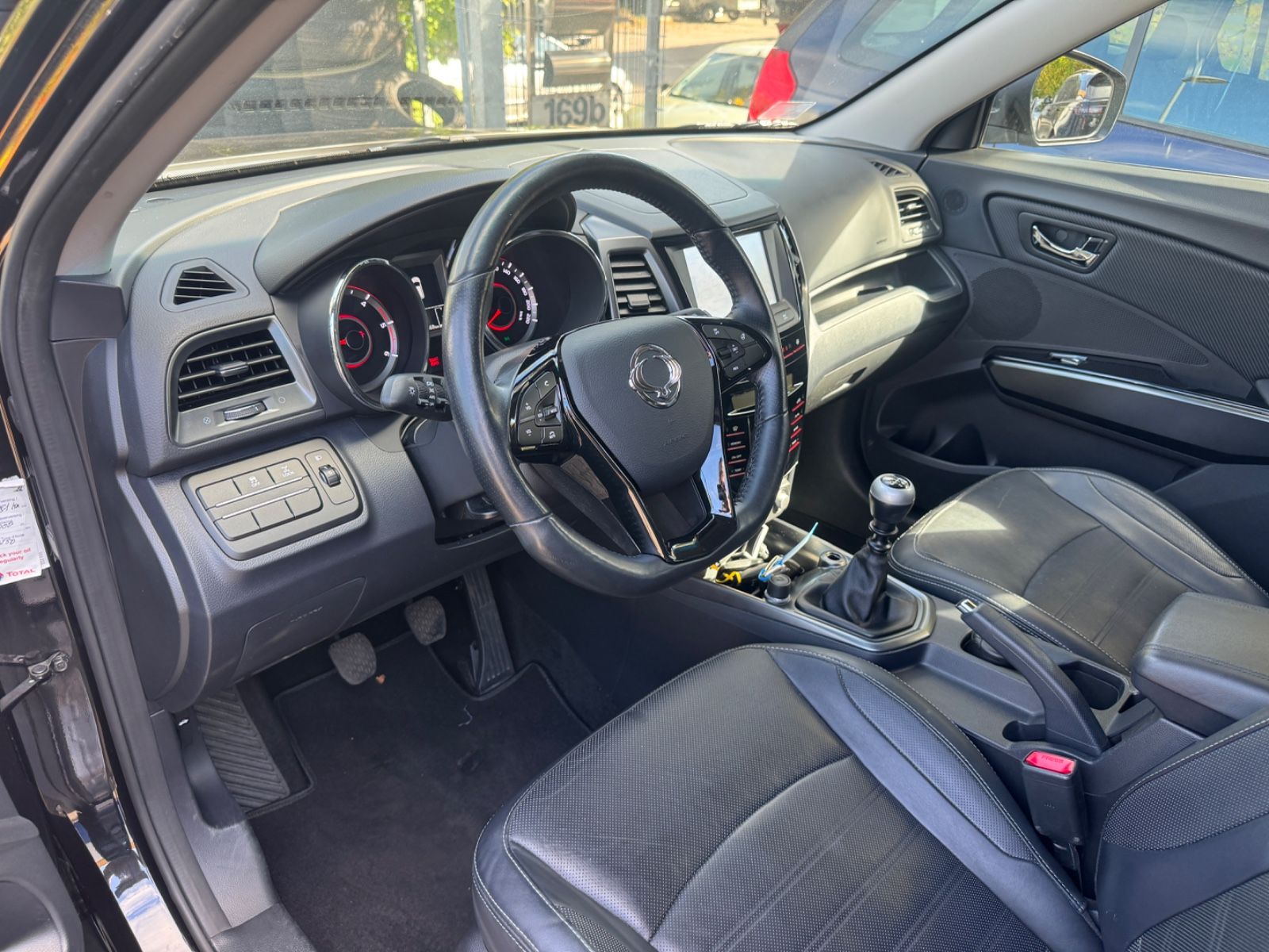 Fahrzeugabbildung Ssangyong XLV 4x4 Leder+Navi+Sitzheizung+18Zoll+Kamera