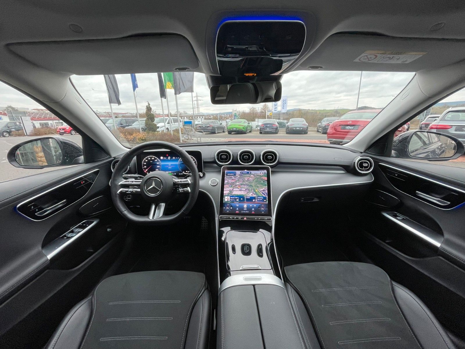 Fahrzeugabbildung Mercedes-Benz C 300de AMG+Distr+Digital+Pano+AHK+360+Night