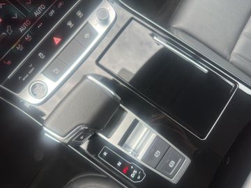 Audi A8 - 11