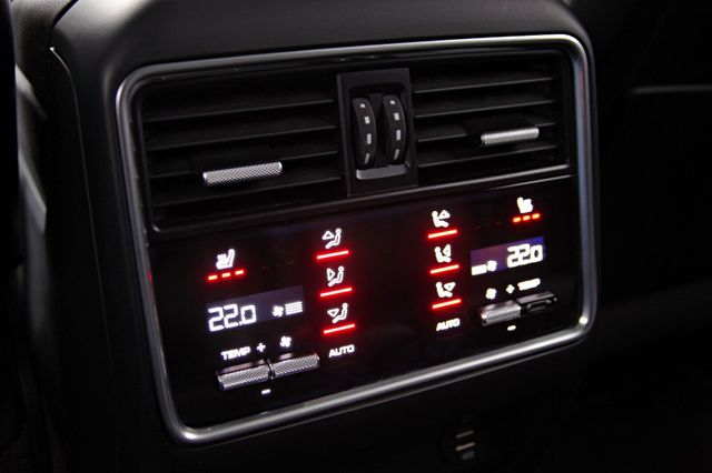Porsche Cayenne S*Luft,Pano,14-W,SoftClose,BOSE,Standhz.