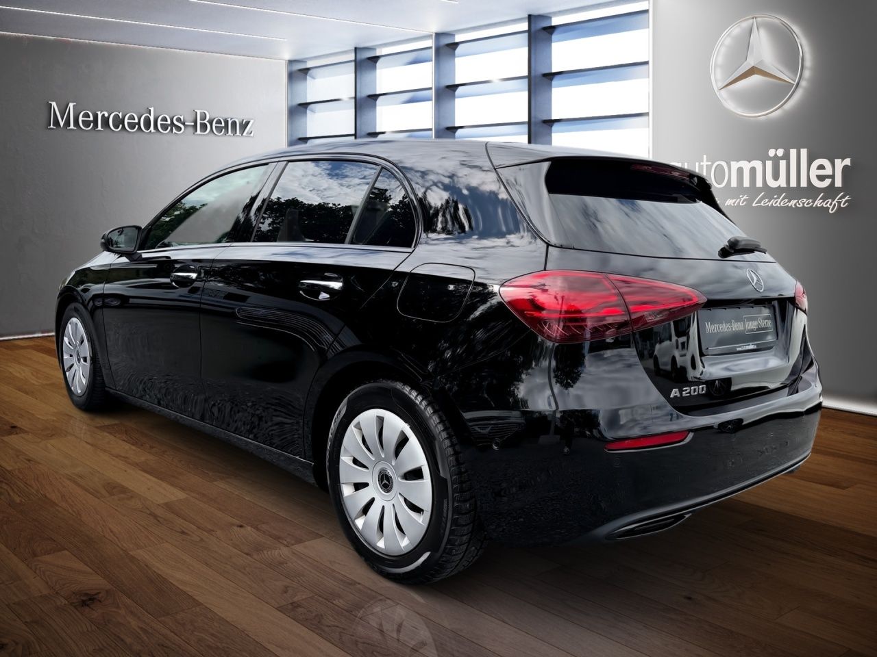 Fahrzeugabbildung Mercedes-Benz A 200 PANO+NIGHT+KEYLESS+LHZ+LED+CARPL+KAMERA+++