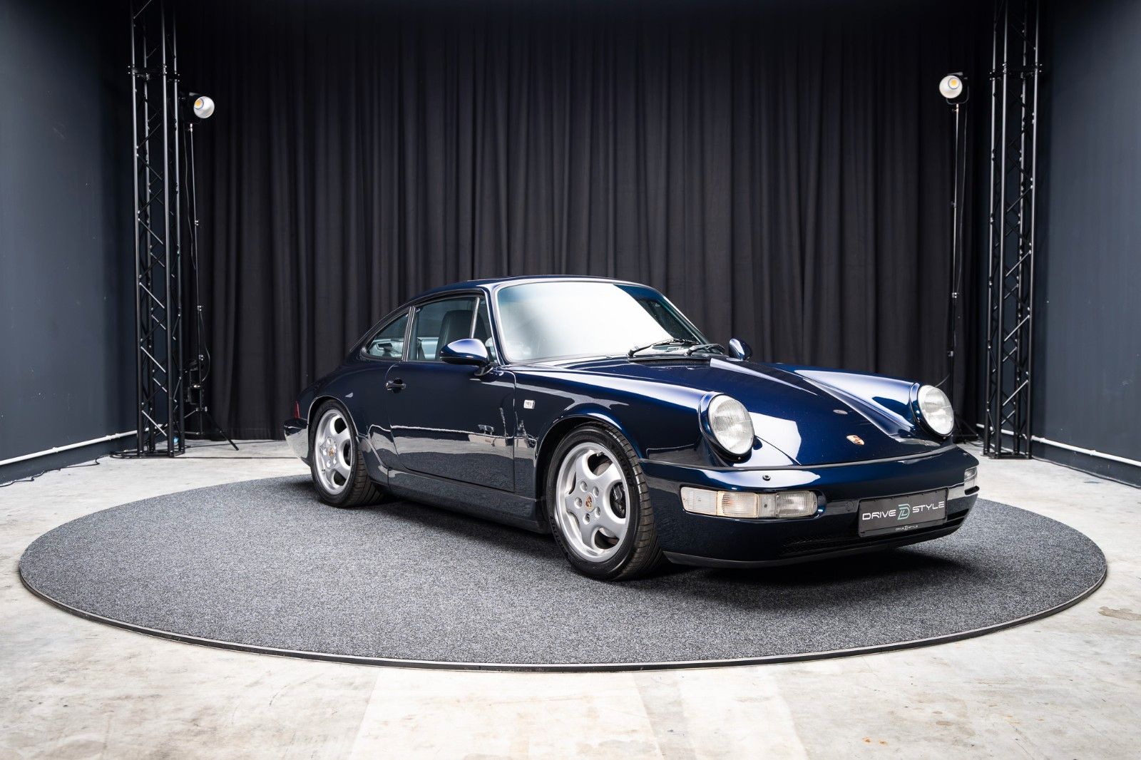 Fahrzeugabbildung Porsche 964 Carrera 2 Coupé + Schalter + H-Kennz.