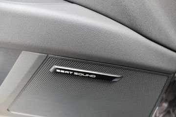 Fahrzeugabbildung SEAT Leon 2.0 TDI ST FR Navi Pano LED