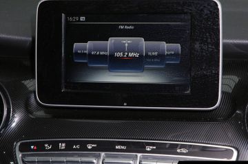 Mercedes V 220 - 11