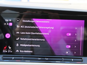 Volkswagen Golf VIII 1.5 eTSI DSG Move Tiptronic KLIMA LED