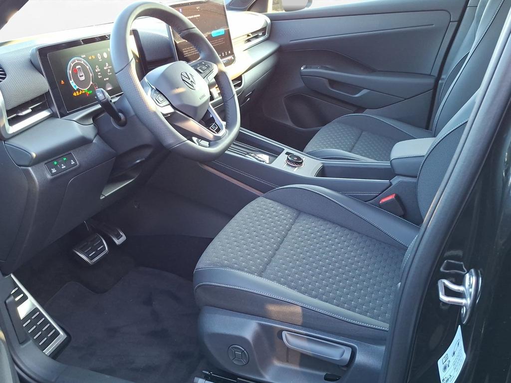 Volkswagen T-Roc 4
