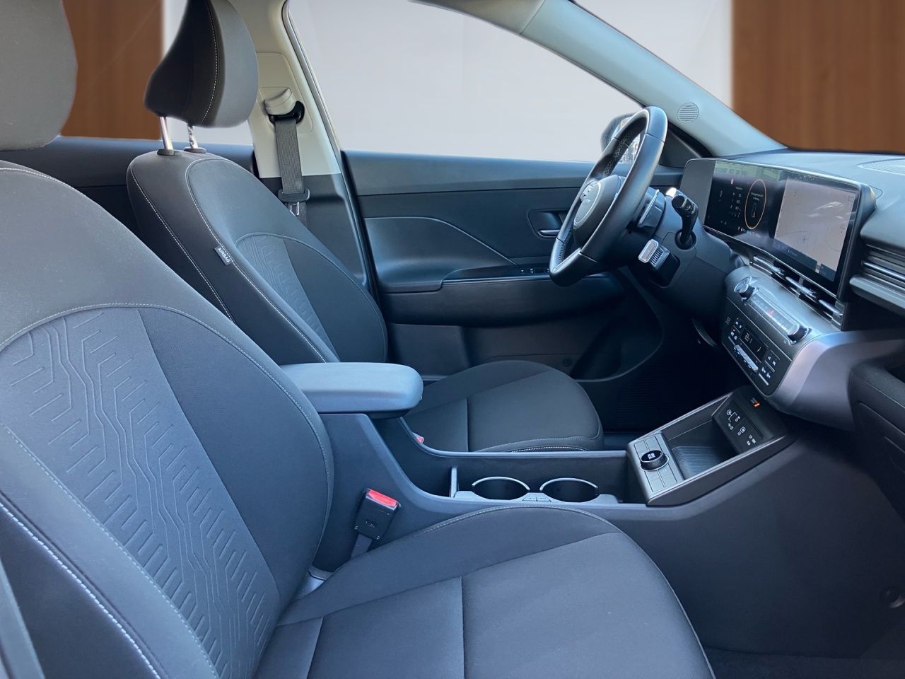 Fahrzeugabbildung Hyundai KONA ADVANTAGE ACC AUT Akustikglas Fernlichtass.