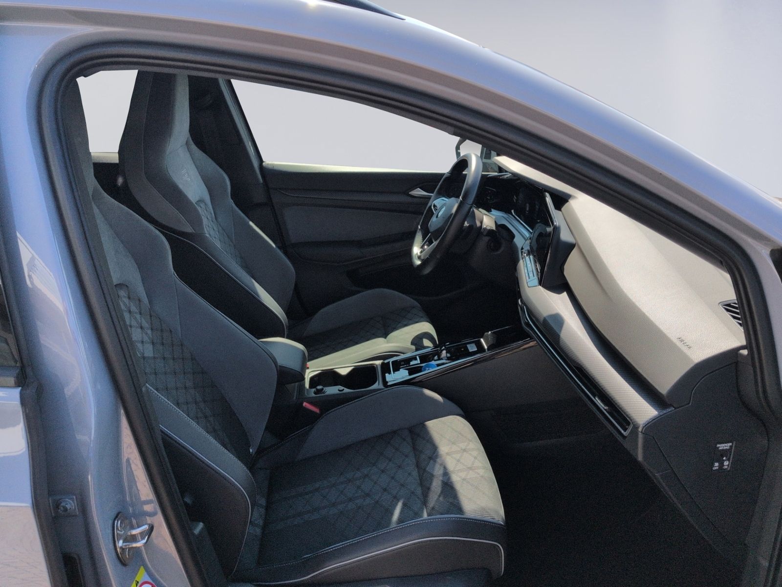 Golf VIII Variant 2.0 TSI DSG R-Line LED/Navi