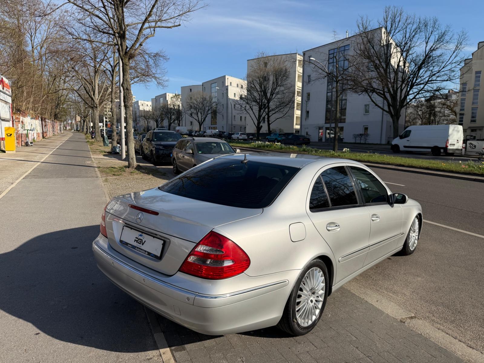 Mercedes-Benz E 220 CDI Limousine Automatik "Elegance"TÜV NEU
