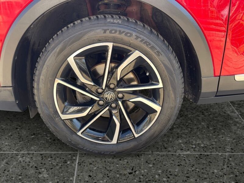 MG ZS