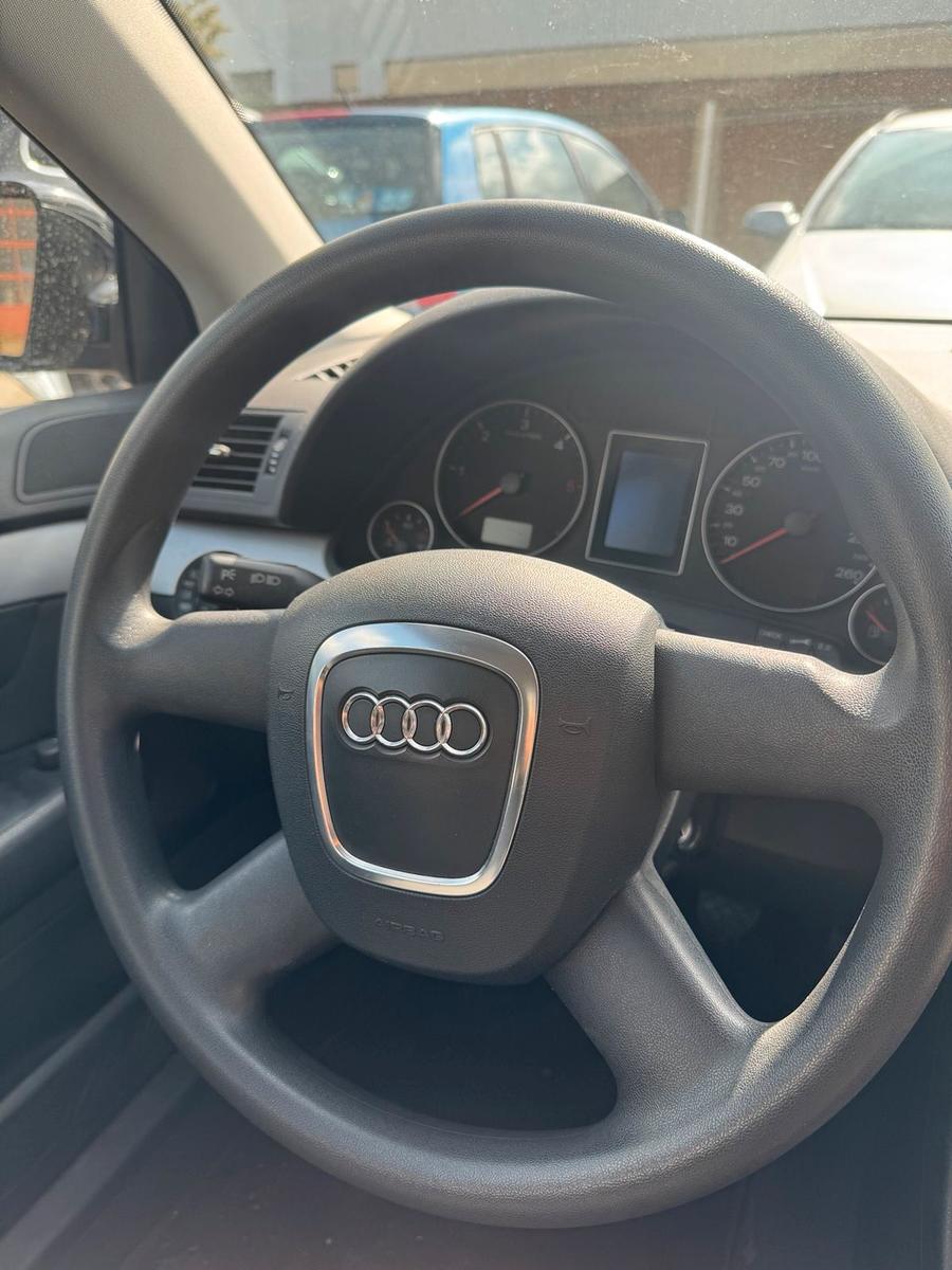 Audi A4 2006 — photo 5