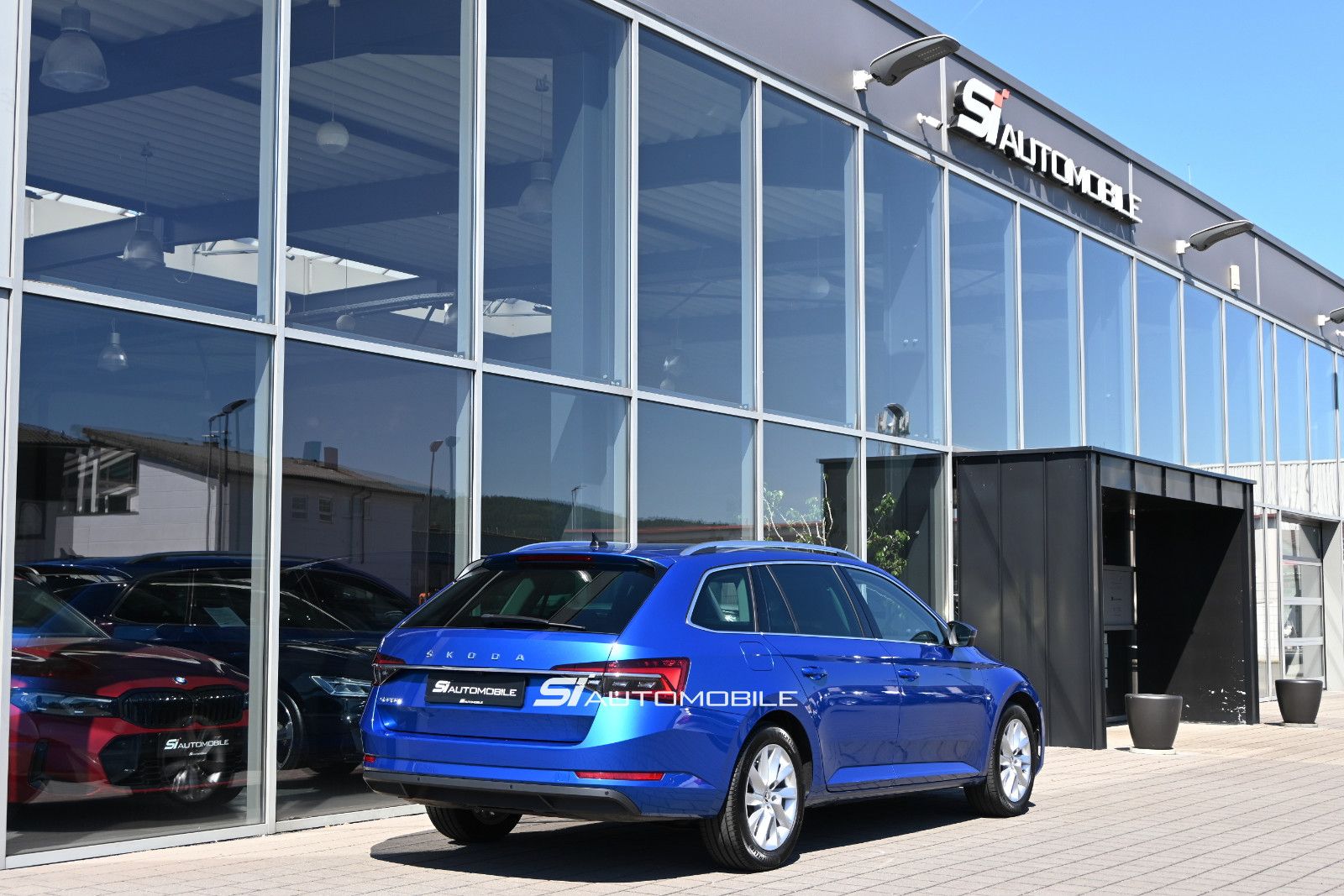 Fahrzeugabbildung SKODA Superb 1.5 TSI ACT DSG STYLE COMBI °ACC°AHK°