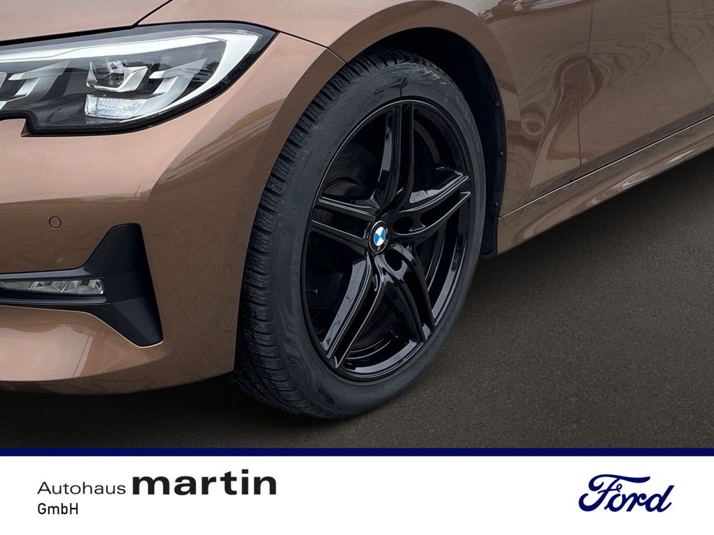 Fahrzeugabbildung BMW 320 d xDrive Advantage PDC SHZ NAVI W-LAN LED