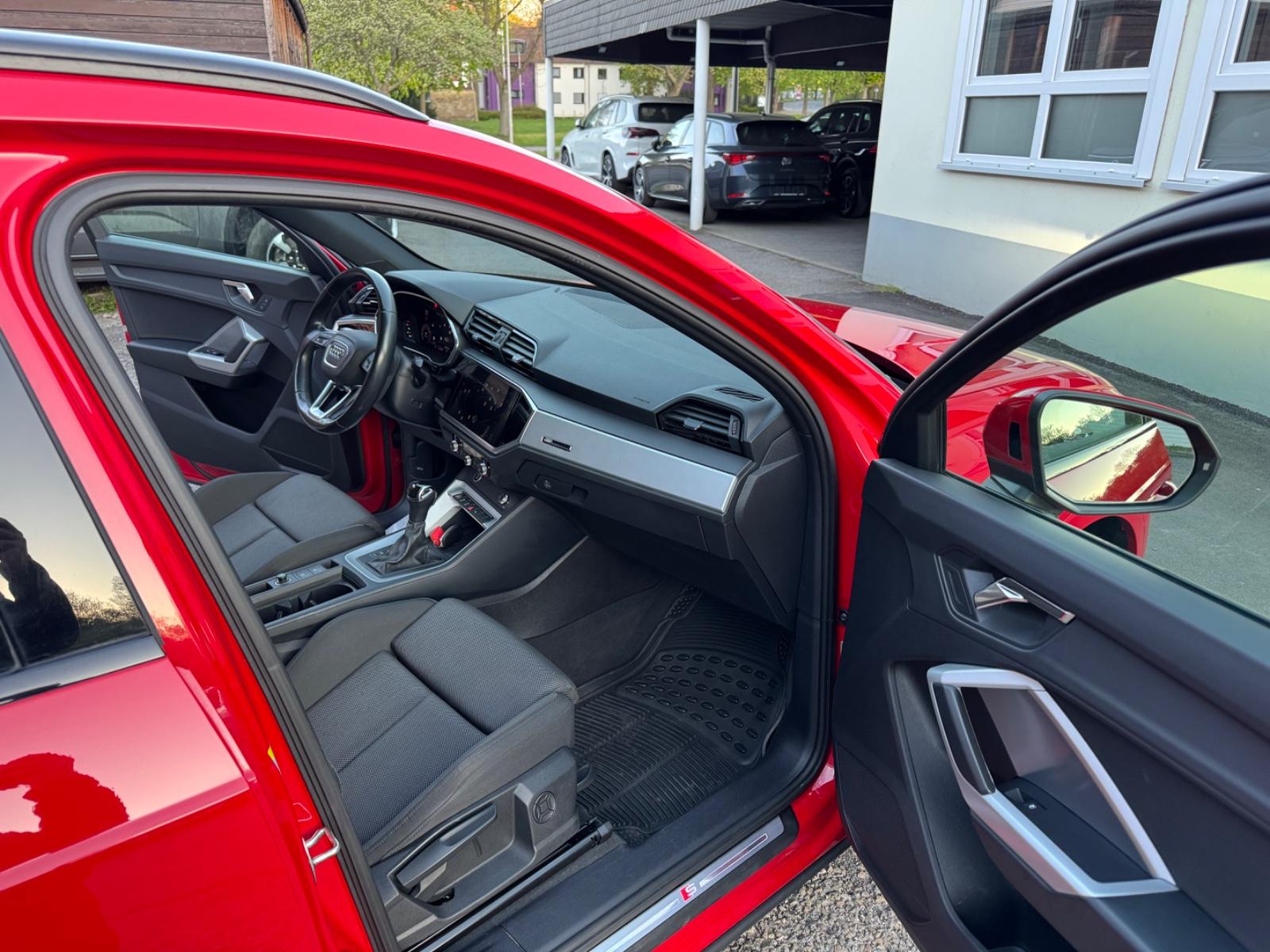 Audi Q3 35 TFSI S-line S-Tronic LED/Virtuell/SideAss, миниатюра 13