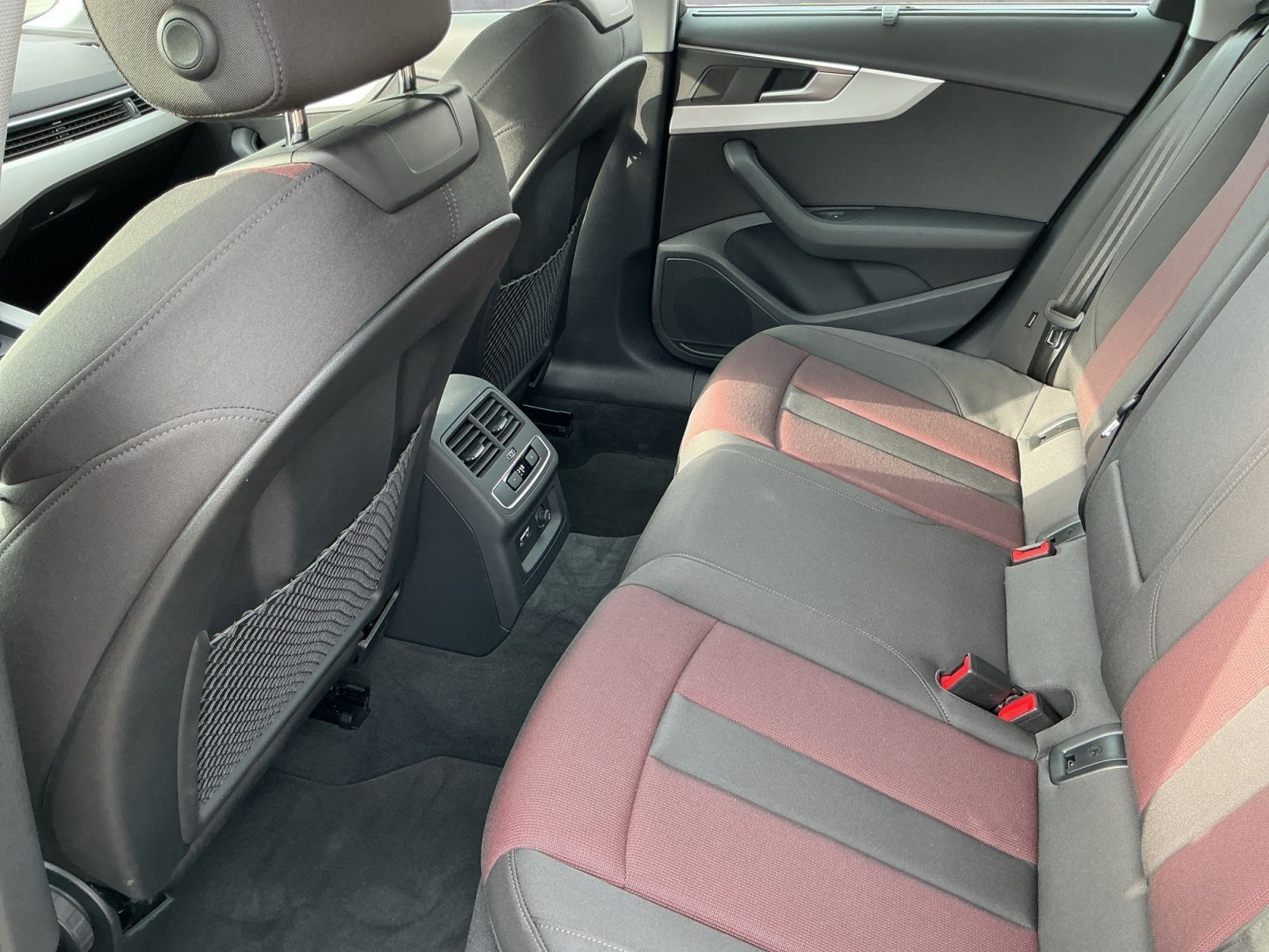 Audi A4 - Bild 16