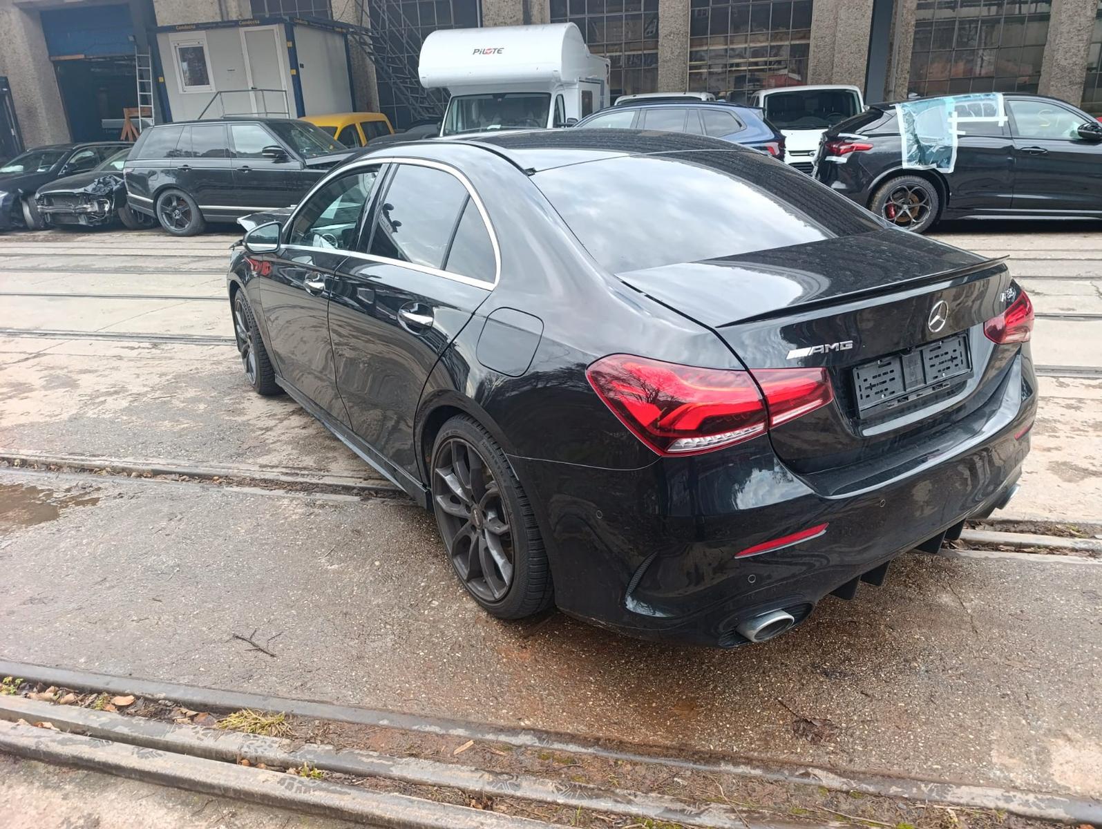 Mercedes-Benz A 35 AMG Mercedes-AMG A 35 4MATIC DCT