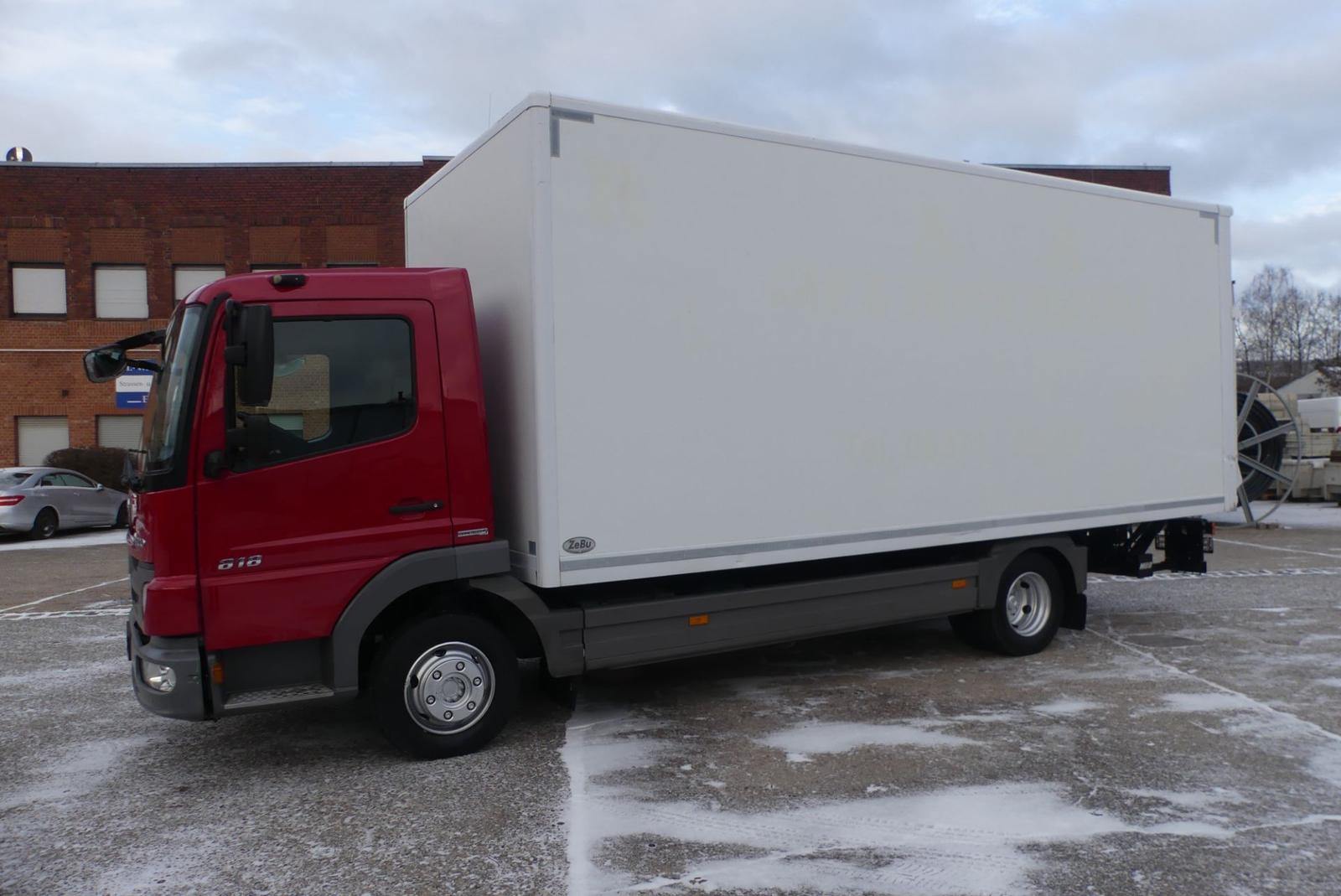 Mercedes-Benz Atego 818 Maxi Möbel*Klima*Temp*LBW*Diff-Sperre