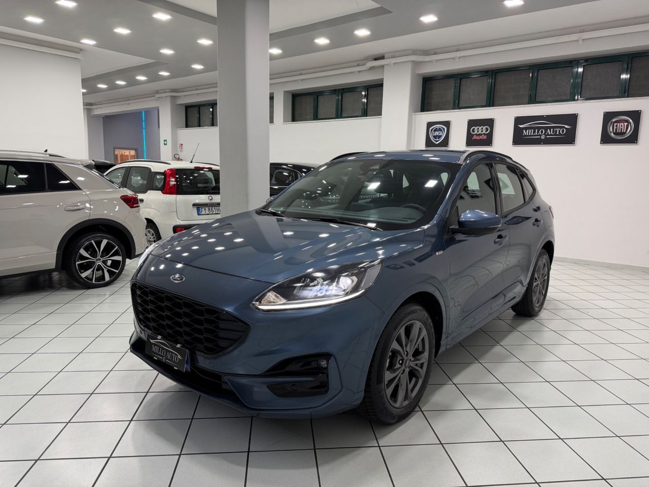 Ford Kuga 1.5 EcoBlue 120 CV aut. 2WD ST-Line X imagem 2