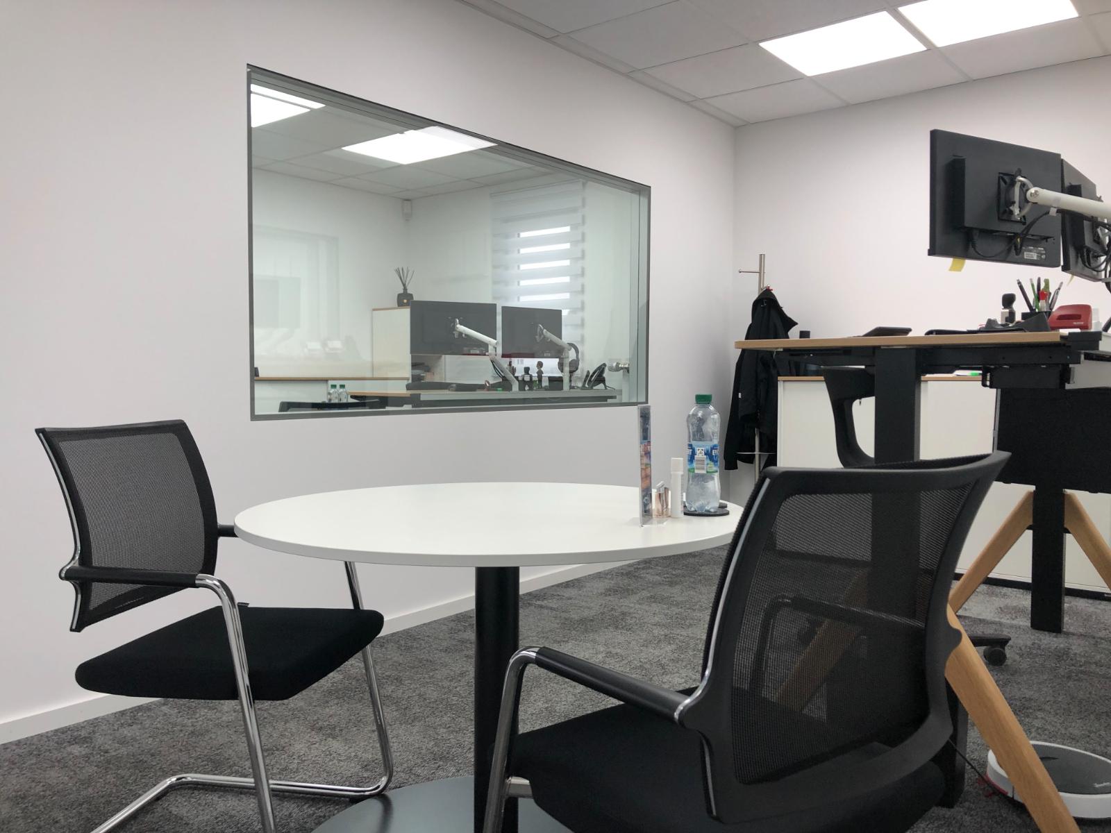 showroom-image-bottom