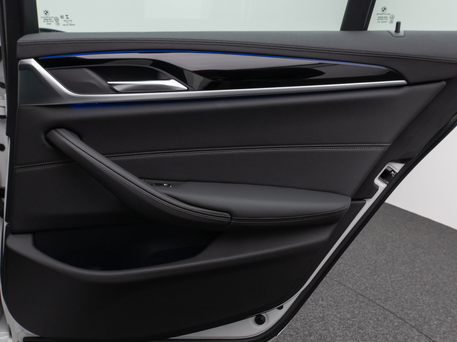 Fahrzeugabbildung BMW 520d Luxury Line Panorama Kamera HUD DAB HiFi