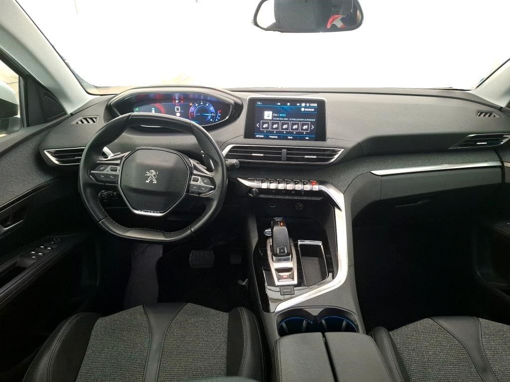 Fahrzeugabbildung Peugeot 3008 Allure 1.2T LED/NAVI/PDC/R´CAM/KEYLESS
