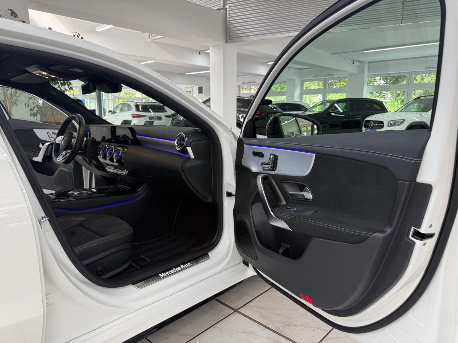 Mercedes-Benz A-Class AMG Line*Pano*360°*Memory*Carplay, миниатюра 8