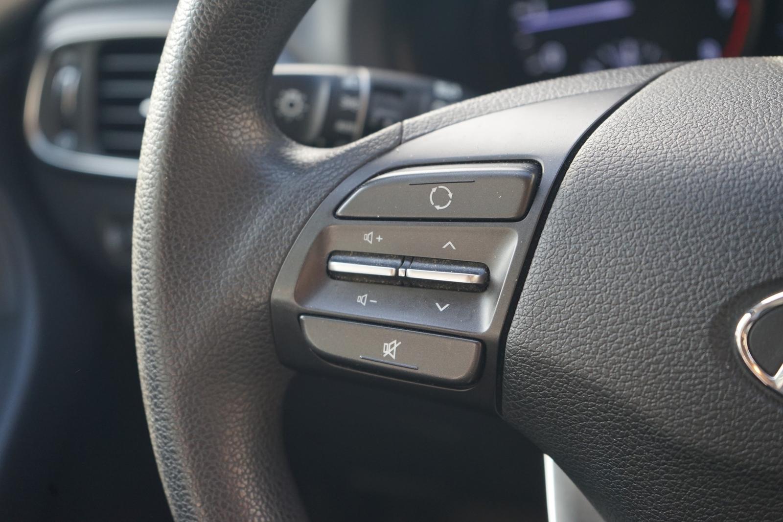 Hyundai i30 1.4 Pure Tempomat PDC Klima Tagfahrlicht USB