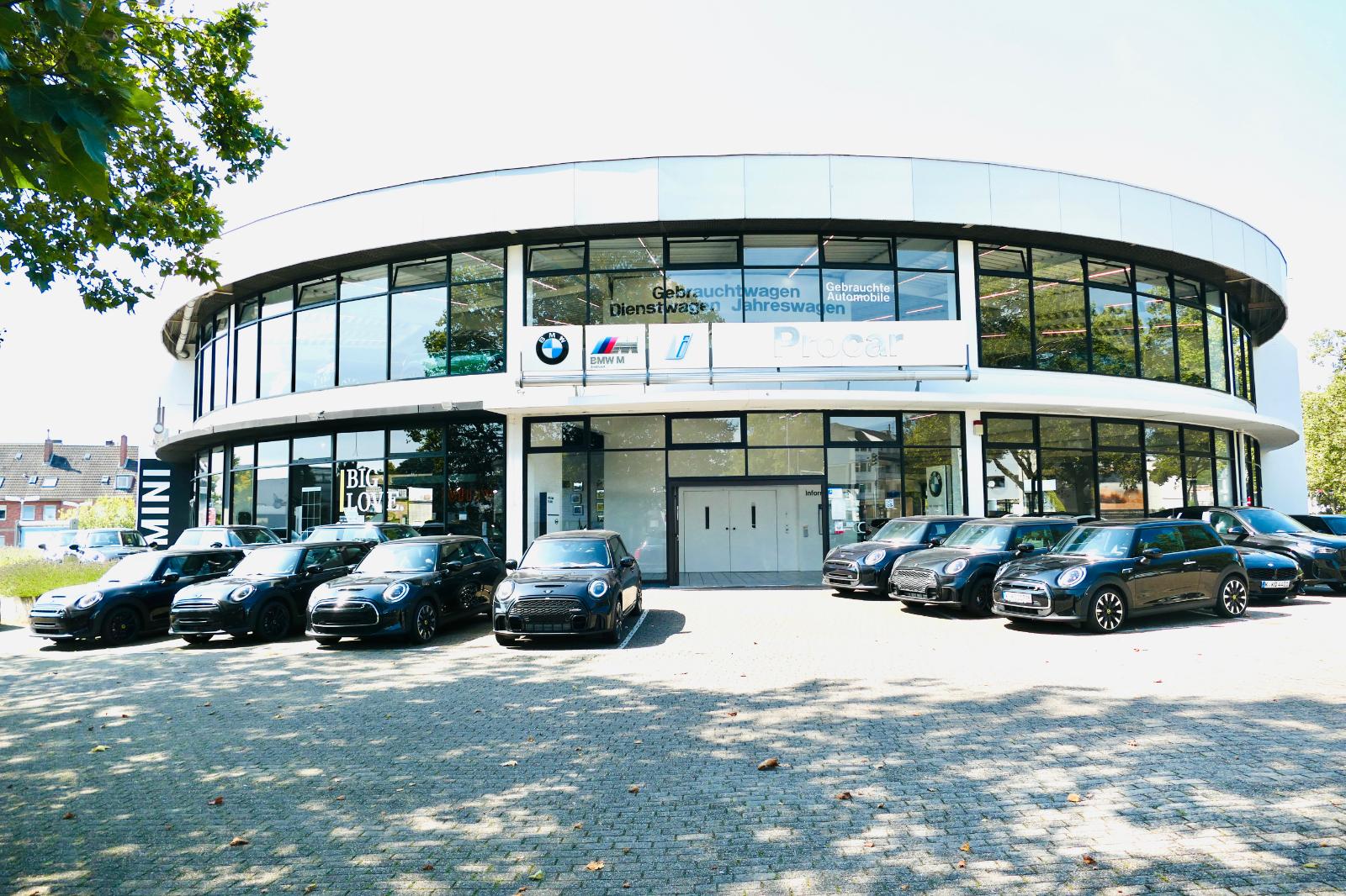 showroom-image-top