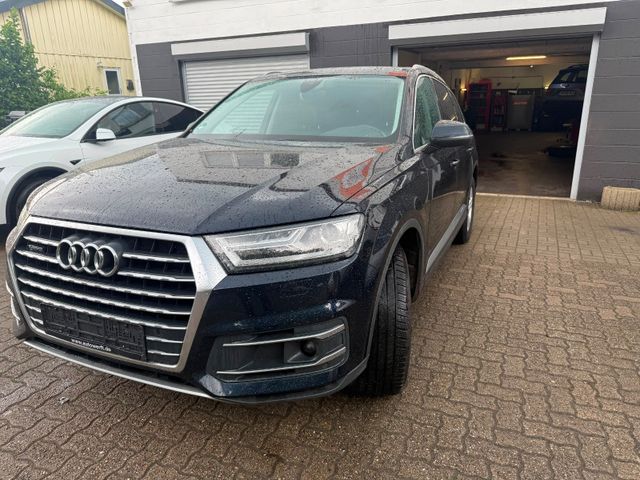 AUDI Q7 ultra 3.0 TDI quattro tiptronic -