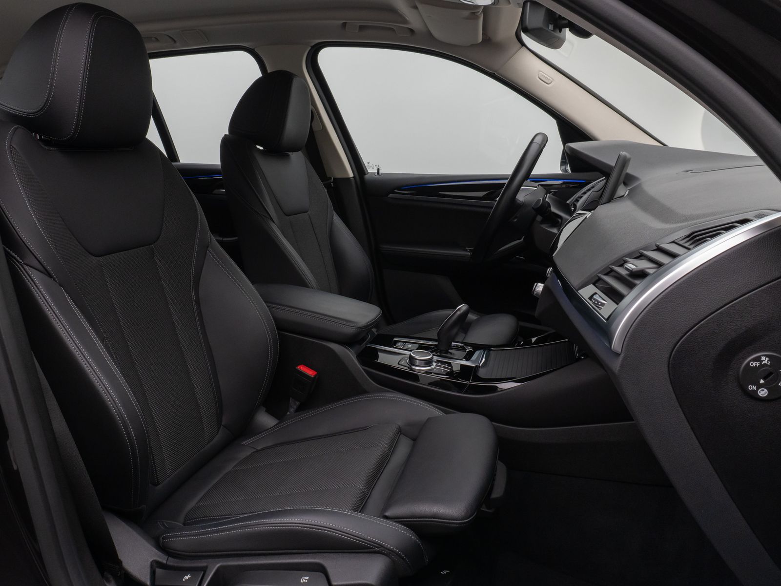 Fahrzeugabbildung BMW X3 xD20d xLine HUD DAB HiFi Lnkrhz Komfort Sport
