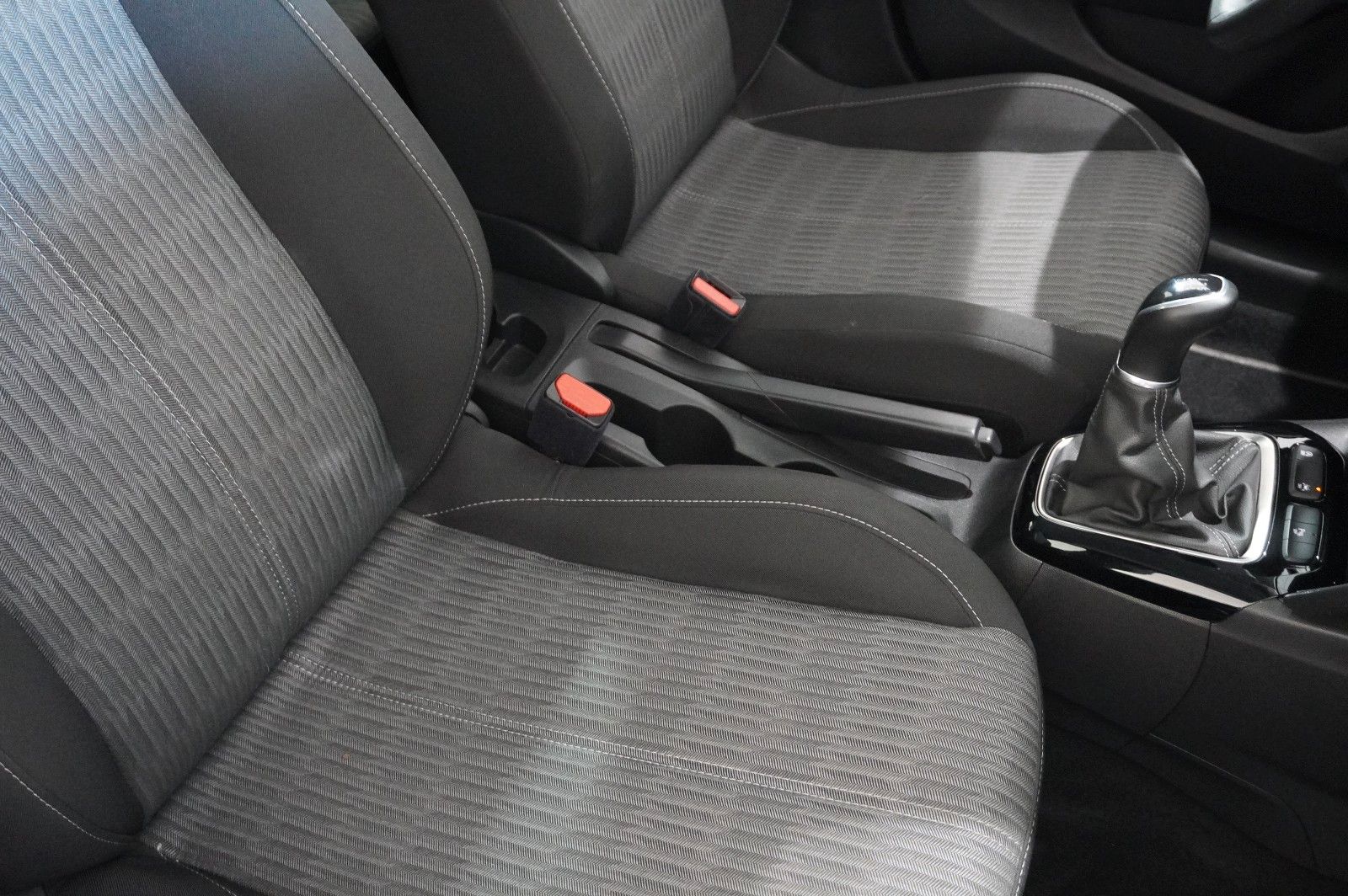 Fahrzeugabbildung Opel Corsa F 1.2 EDITION NAVI/KAMERA/TEMP./PDC/DAB+