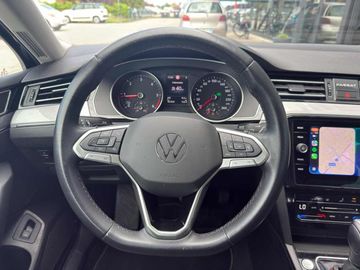 Volkswagen Passat - 11