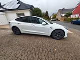 Tesla Model 3 Hinterradantrieb RWD RWD - Tesla Model 3 in Düsseldorf