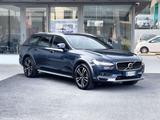 Volvo V90 Cross Country 2.0 Hybrid 250CV E6 AWD  - blaue Volvo V90 Cross Country
