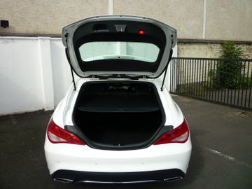 Mercedes CLA 200 Shooting Brake - 8