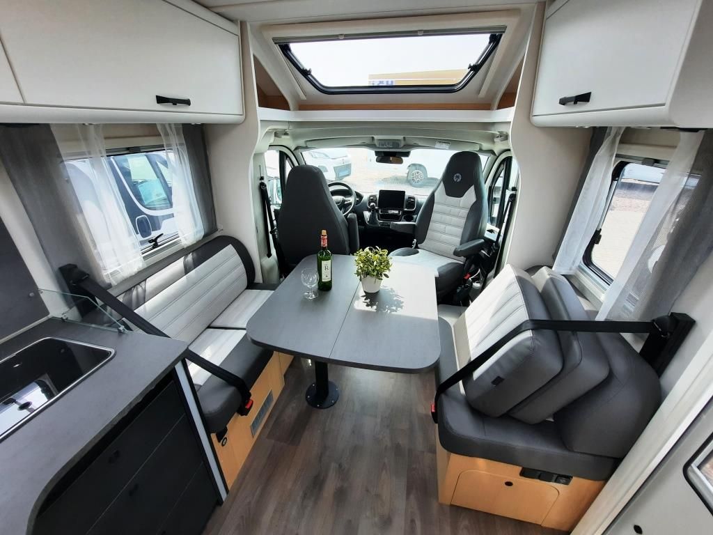 Fahrzeugabbildung Sunlight T 68C Adventure Edition Verfüg./Sparen Sie 4.486