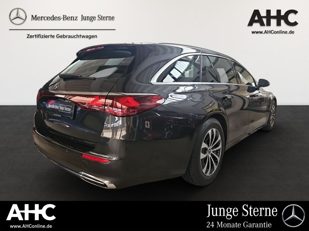 Fahrzeugabbildung Mercedes-Benz E 220 dT Avantg. Totwi. AHK ACC LED Ambie. Navi