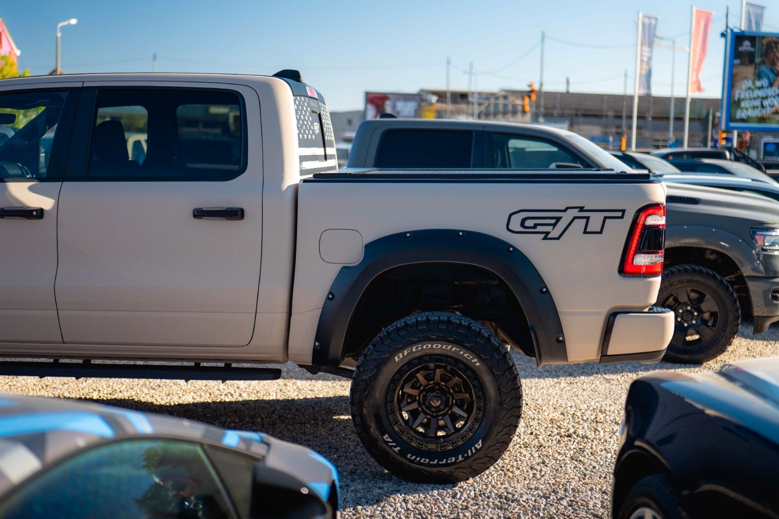 Fahrzeugabbildung Dodge RAM 5.7 V8 HEMI 4x4 NIGHT GT SPORT Offroad 19%