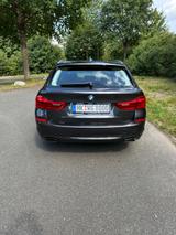 BMW 540i xDrive Touring A - - BMW 540: Panorama-Dach