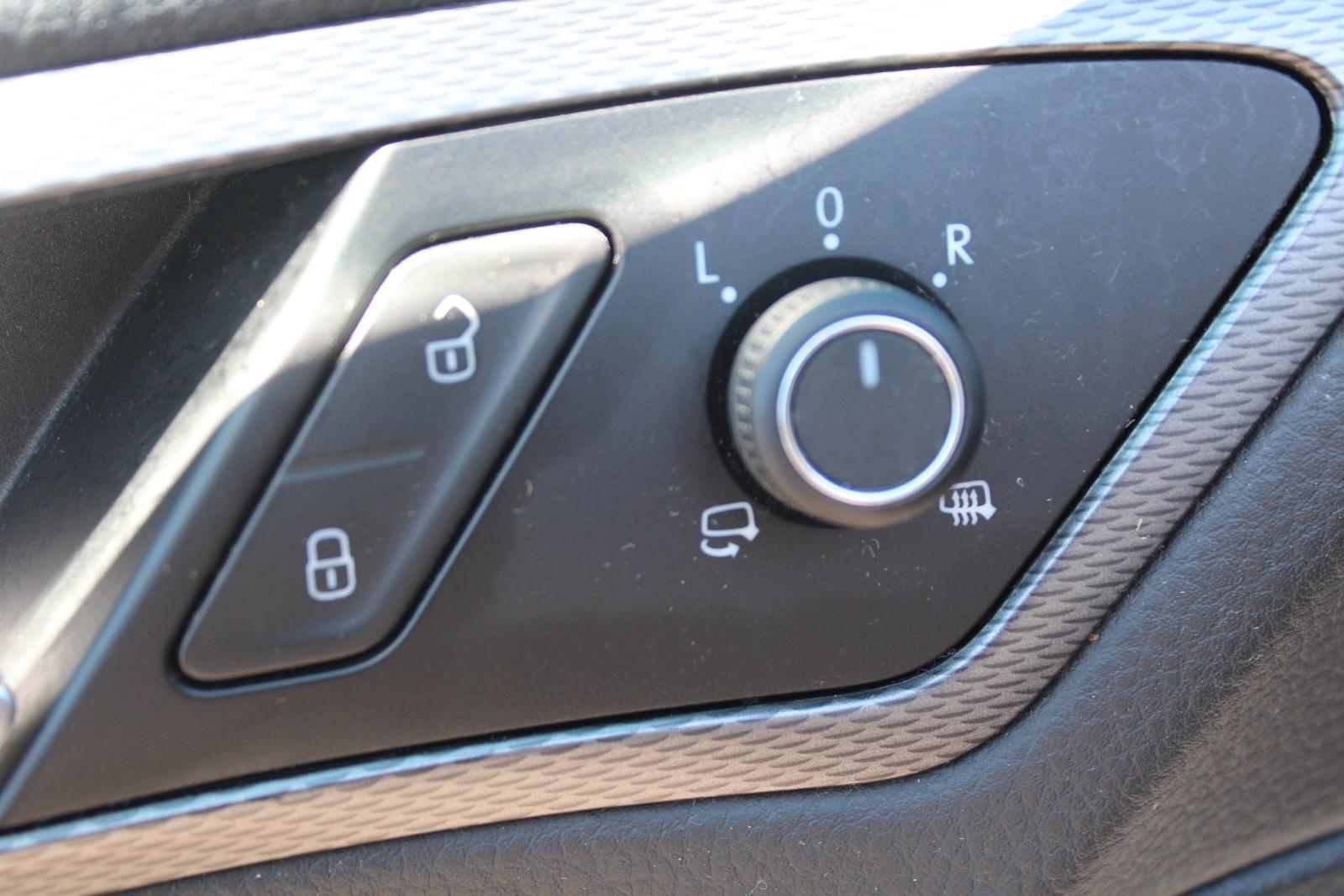 Volkswagen Golf 2015 — photo 31