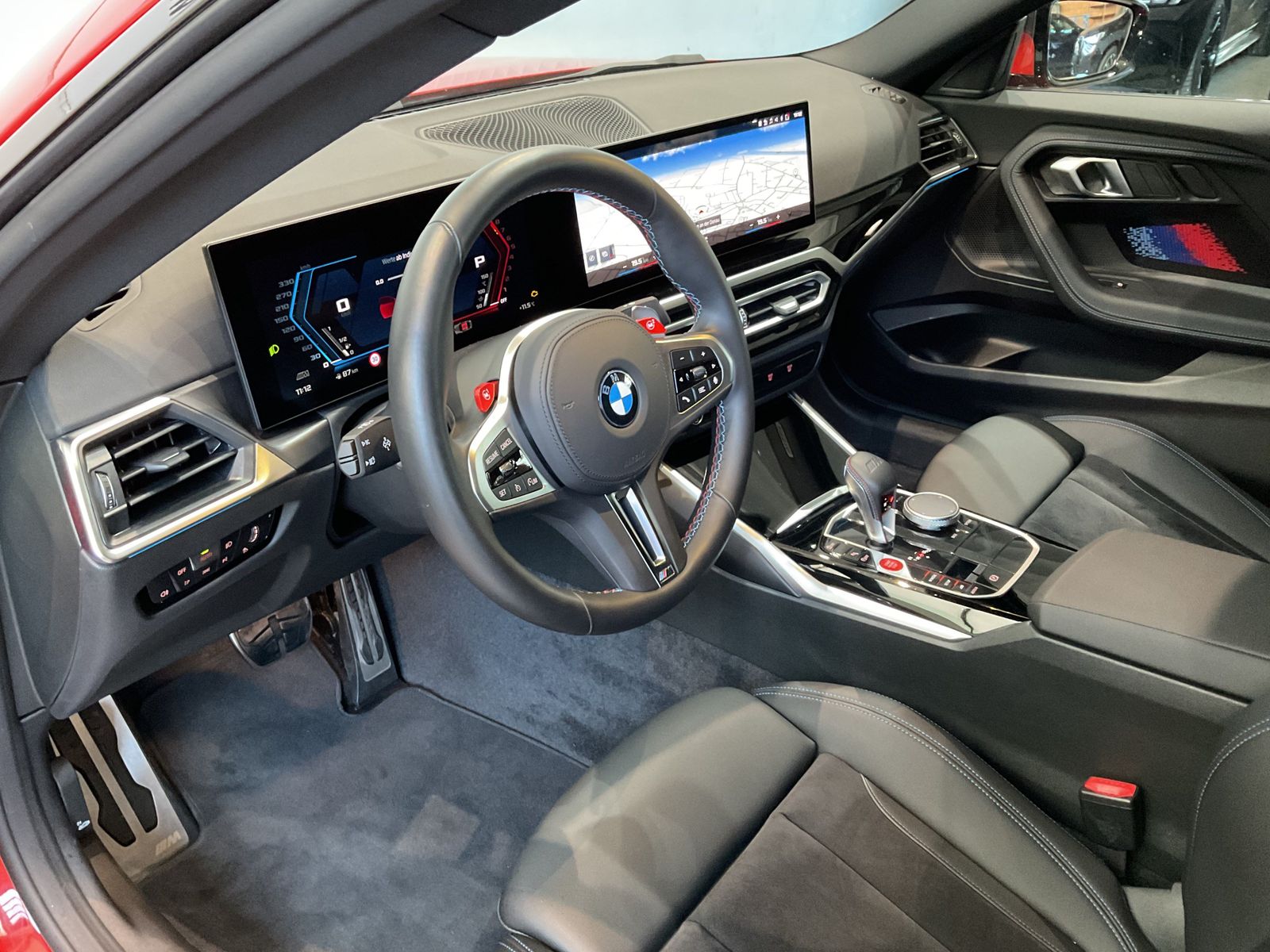Fahrzeugabbildung BMW M2 Coupé Komfortzugang, Tempomat, Sitzheizung
