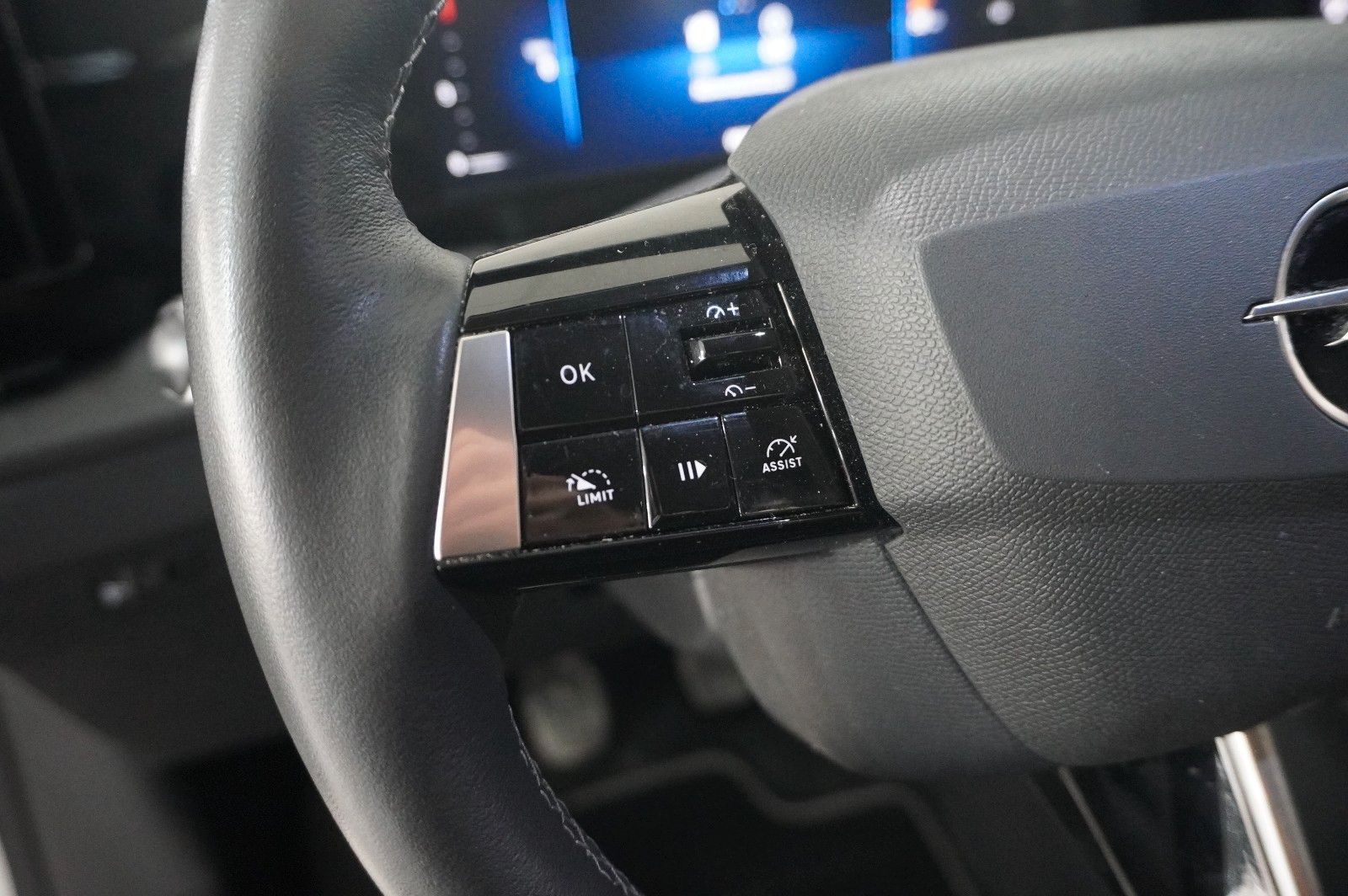 Fahrzeugabbildung Opel Astra L Lim. 1.5D BUSINESS EDIT. NAI/LED/KAMERA