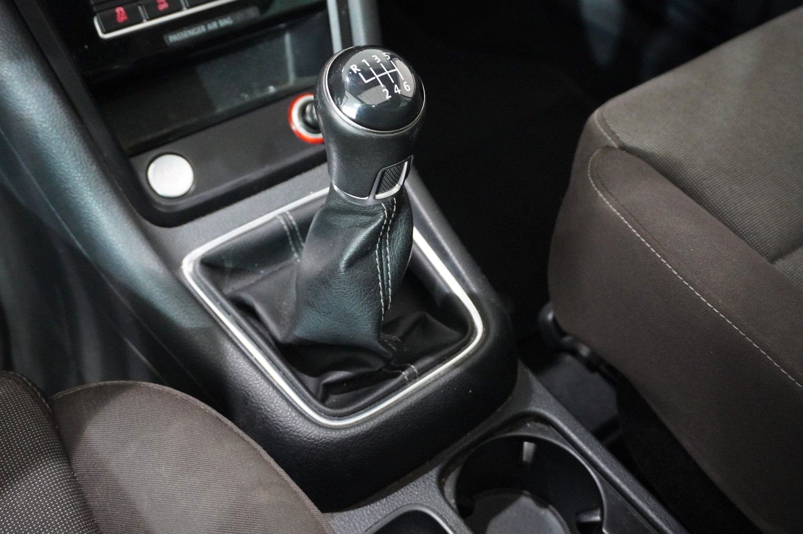 Fahrzeugabbildung Volkswagen Sharan 1.4 TSI STYLE 7-SITZE NAVI/PANO./SPORT/SH