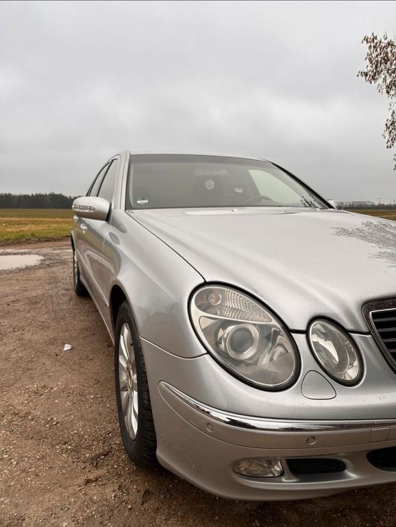 Mercedes-Benz E 320