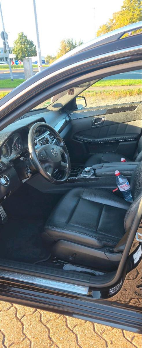 Mercedes-Benz E300 2011 — photo 6
