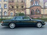 Jaguar XJ8 3.2 - - Jaguar XJ8: 3.2