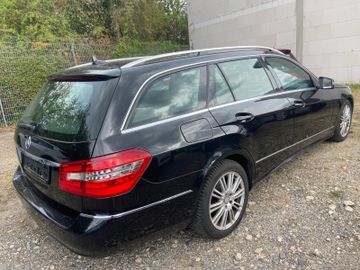Mercedes E 200 - 3