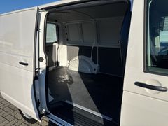Fahrzeugabbildung Volkswagen T6 Transporter Kasten 2.0 TDI 3,2t LED KLIMA NAV