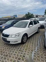 Skoda Octavia 1.2 TSI  *TÜV NEU*KLIMA*PDC*TEMPO *SERVO - Skoda Octavia aus 2011: Kombi
